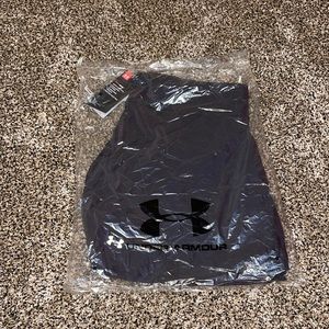 NWT Under Armour Golf Skirt in black & white